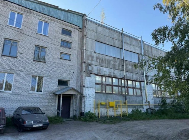 фасад дома, здание по адресу Ленинградская обл, г Приозерск, ул Калинина, д 51
